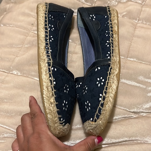 Sperry Top-Sider Navy Blue Eyelet Espadrilles Size 7 - Picture 5 of 8